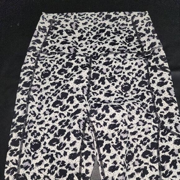 Zyia Active Womens Black White Leopard Print Leggings 4 - Picture 3 of 4